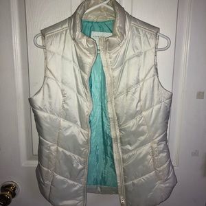 White Aeropostale Puffer Vest